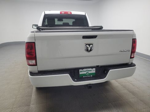 Used 2019 RAM 1500 Express AWD/4WD image 6