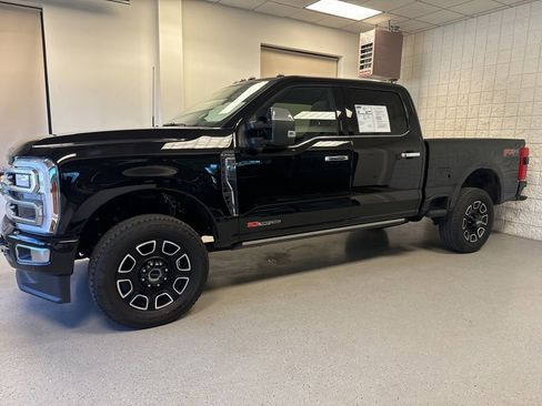 Used 2024 Ford F250 Platinum AWD/4WD image 57