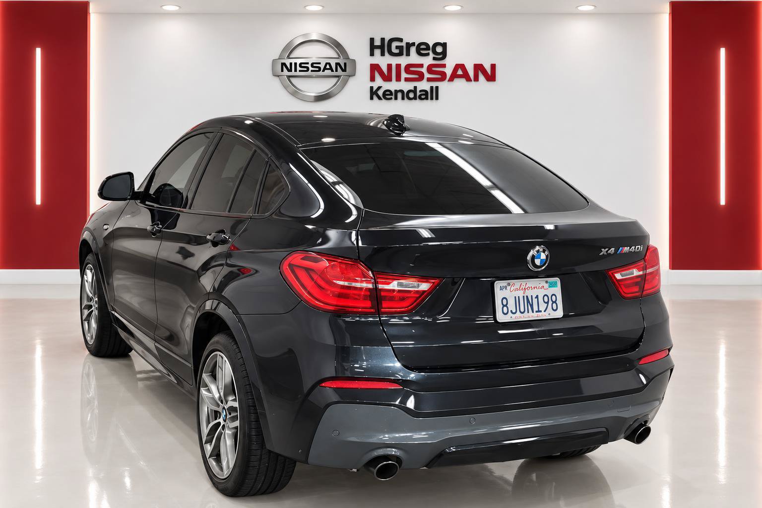 Used 2018 BMW X4 M40i AWD/4WD image 2