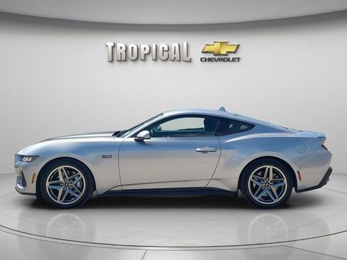 Used 2024 Ford Mustang GT RWD image 2