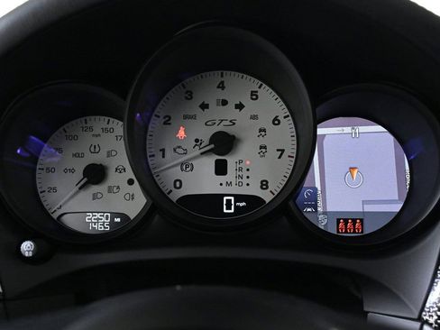 Certified 2026 Porsche Macan GTS image 13