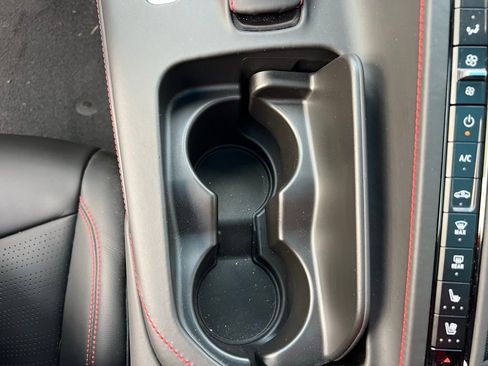 Used 2023 Chevrolet Corvette Stingray Premium Cpe w/ Body-Color Dual Roof Package image 36