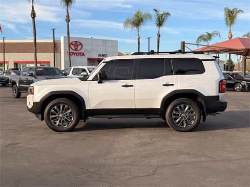 Used 2025 Toyota Land Cruiser Base image 9