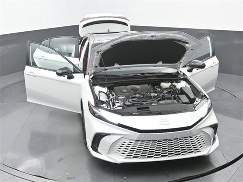 Used 2025 Toyota Camry XSE w/ Premium Plus Package image 34