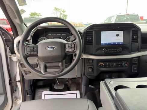 Used 2022 Ford F150 XL w/ Equipment Group 101A High RWD image 11