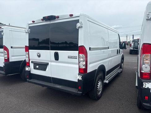 Used 2025 RAM ProMaster 2500 w/ U-Haul Equipment Group FWD image 7