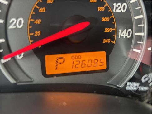 Used 2010 Toyota Corolla S image 9