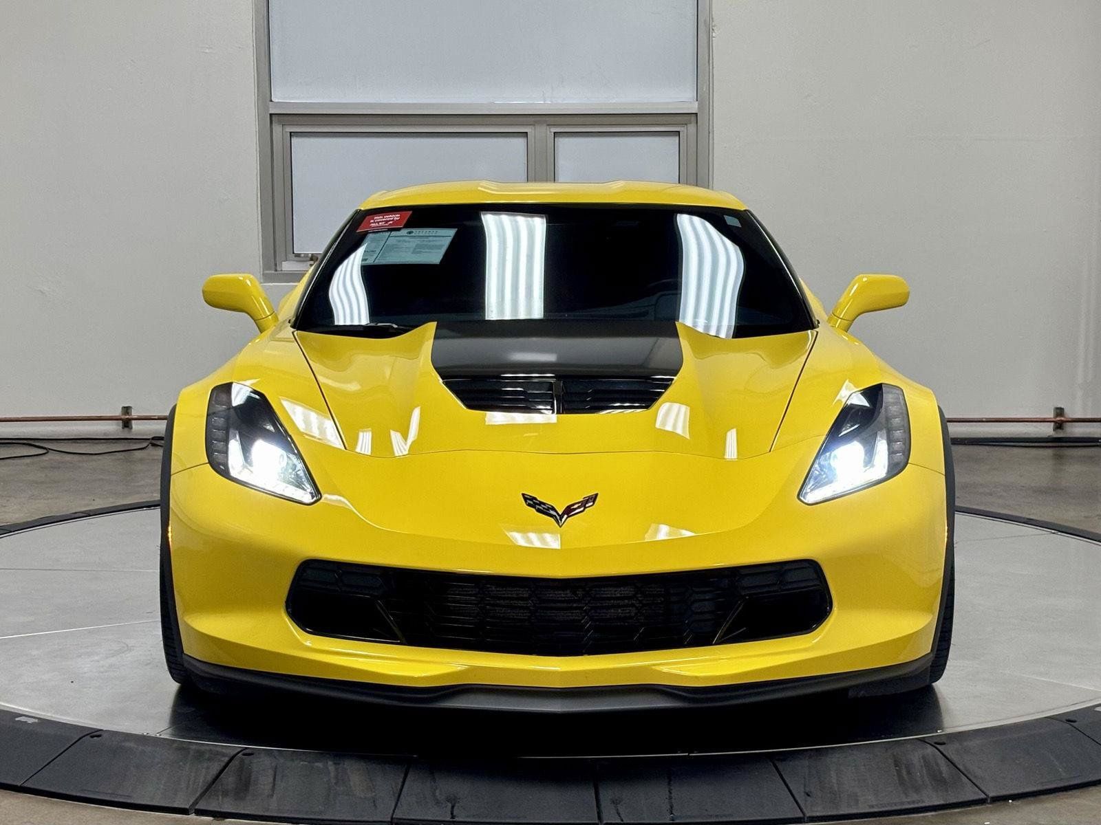 Used 2019 Chevrolet Corvette Z06 RWD image 12