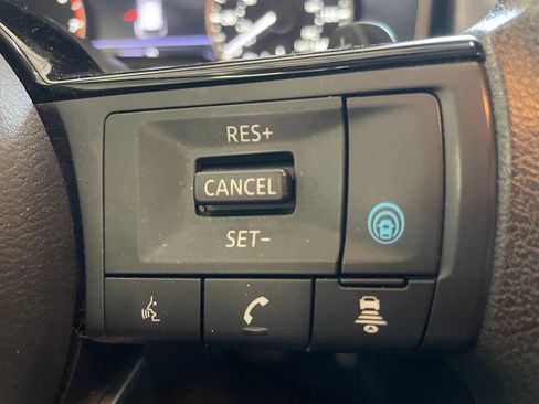 Certified 2023 Nissan Rogue SV FWD image 14