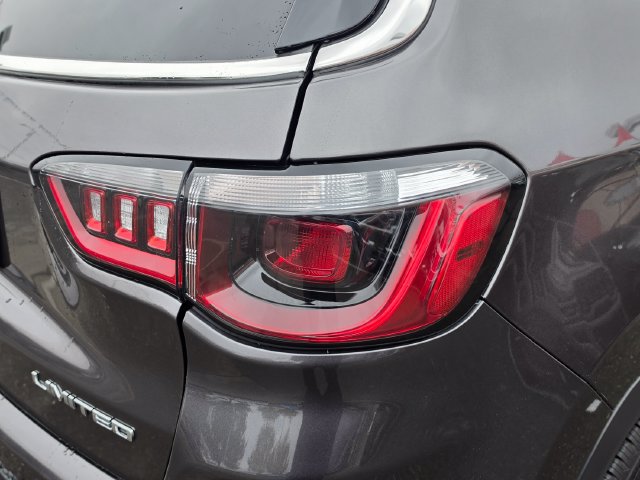 Certified 2024 Jeep Compass Limited AWD/4WD image 27
