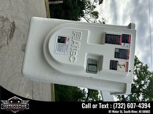 Used 2012 Ford E-350 and Econoline 350 Super Duty RWD image 28