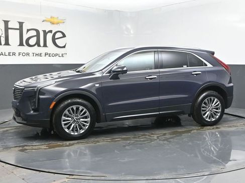 Used 2025 Cadillac XT4 Premium Luxury image 32