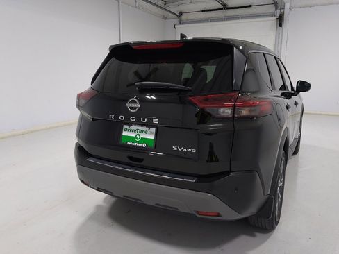Used 2022 Nissan Rogue SV image 7