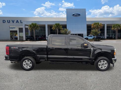 Used 2025 Ford F250 XLT image 3