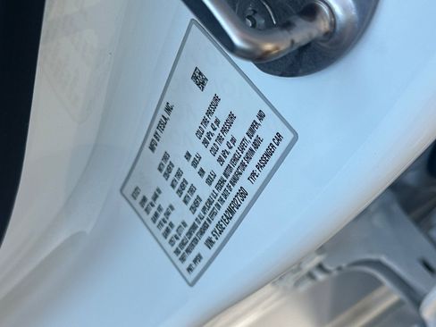 Used 2021 Tesla Model 3 Standard Range Plus RWD image 39