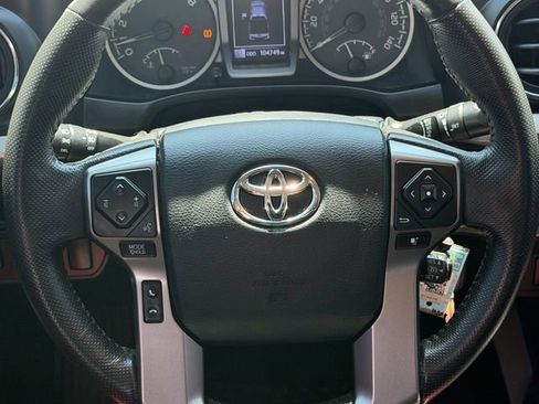 Used 2017 Toyota Tacoma SR5 w/ Tow Package AWD/4WD image 14