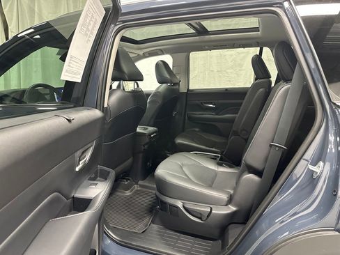Used 2025 Toyota Grand Highlander AWD image 47