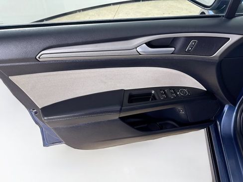 Used 2018 Ford Fusion S FWD image 11