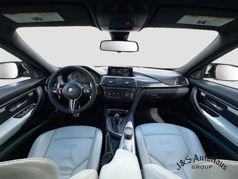 Used 2018 BMW M3 RWD image 27