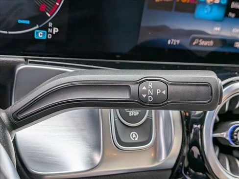 Certified 2025 Mercedes-Benz GLB 250 image 12