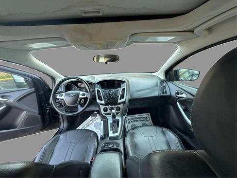 Used 2013 Ford Focus SE FWD image 24