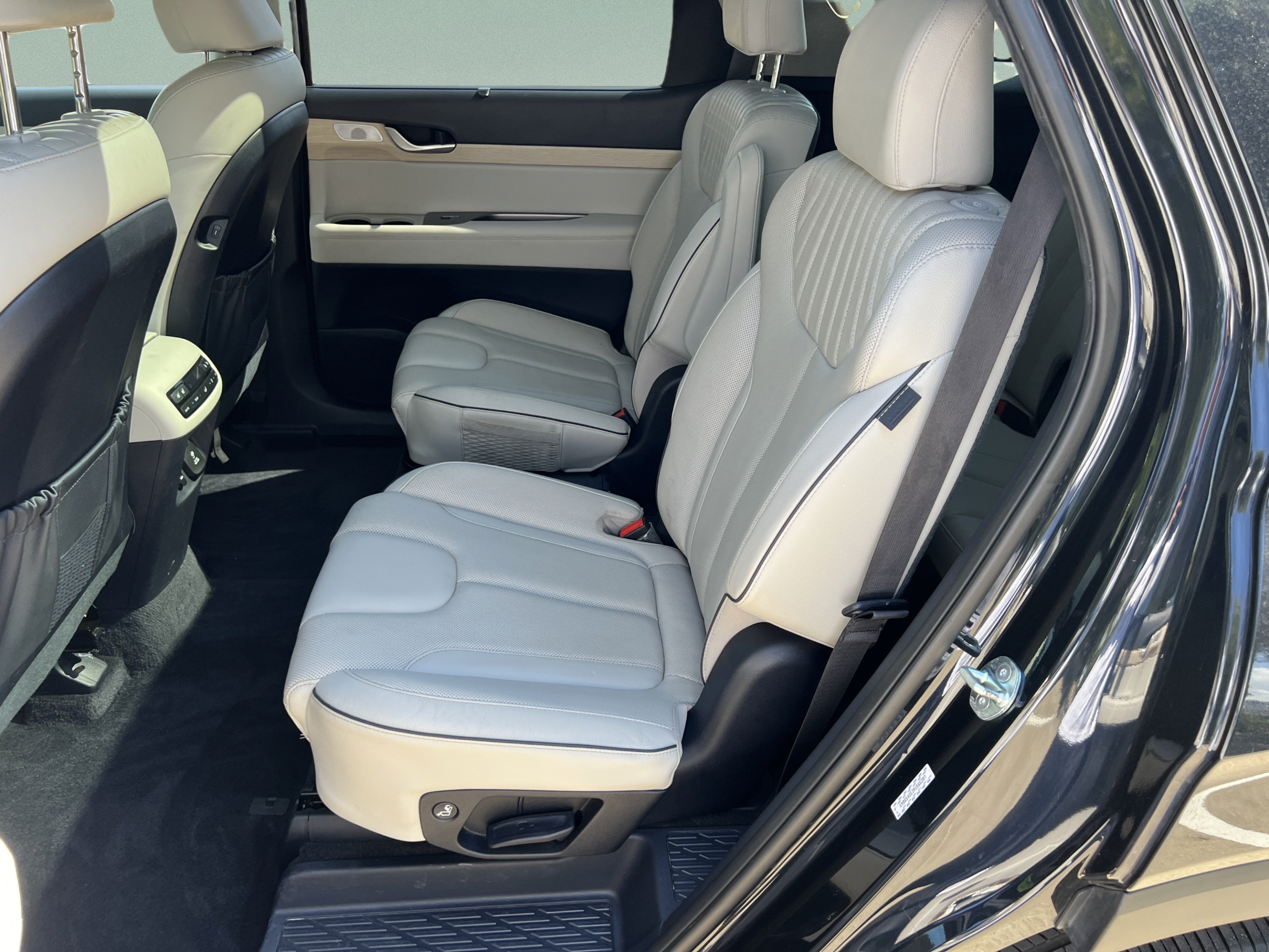Used 2023 Hyundai Palisade Limited FWD image 24