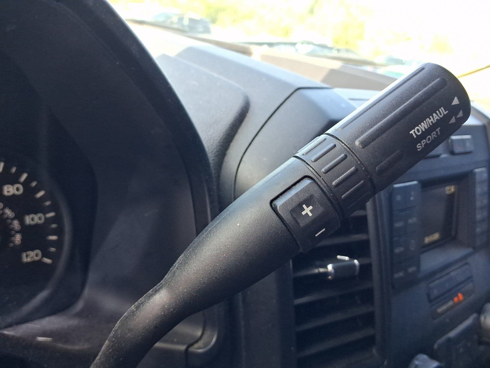 Used 2015 Ford F150 XL w/ Equipment Group 101A Mid AWD/4WD image 13