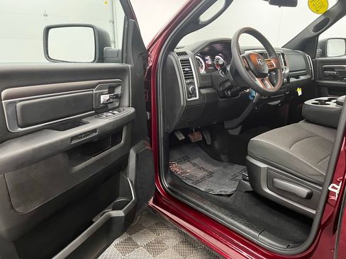 Used 2024 RAM 1500 Classic Warlock AWD/4WD image 19