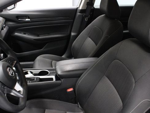 Certified 2024 Nissan Altima 2.5 SV FWD image 25