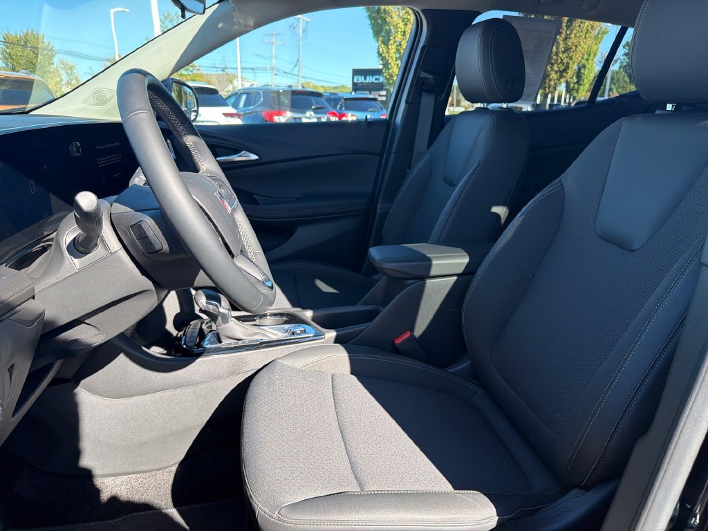 Certified 2024 Buick Encore GX Preferred w/ Comfort Package AWD/4WD image 11