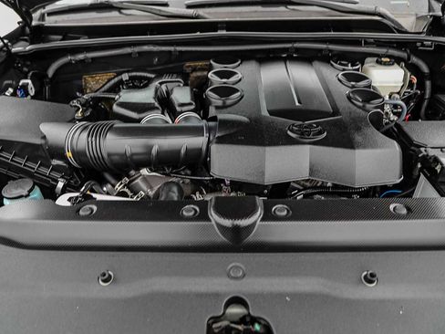 Certified 2024 Toyota 4Runner TRD Off-Road image 27