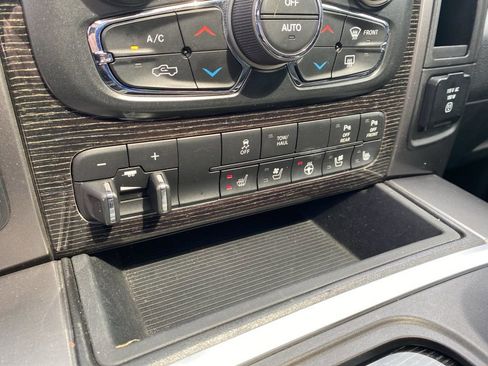 Used 2017 RAM 2500 Limited image 16