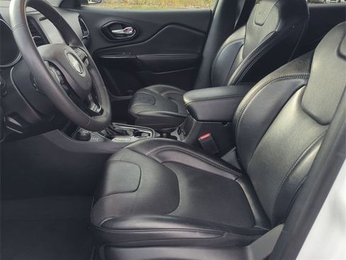 Used 2023 Jeep Cherokee Altitude Lux image 11