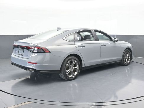 Used 2023 Honda Accord EX-L image 6