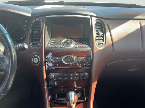 Used 2014 INFINITI QX50 Journey w/ Premium Package image 10