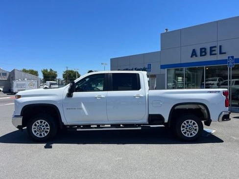 Used 2025 Chevrolet Silverado 2500 LT w/ Convenience Package AWD/4WD image 12