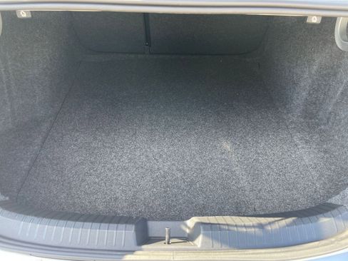 Used 2025 Volkswagen Jetta SE image 31