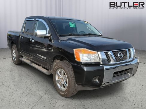 Used 2013 Nissan Titan SV AWD/4WD image 2