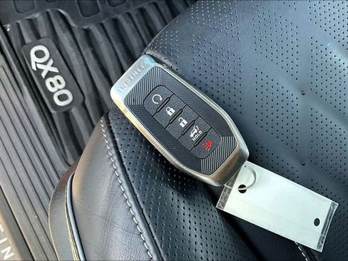 Used 2026 INFINITI QX80 Autograph w/ Autograph Exterior Package image 11