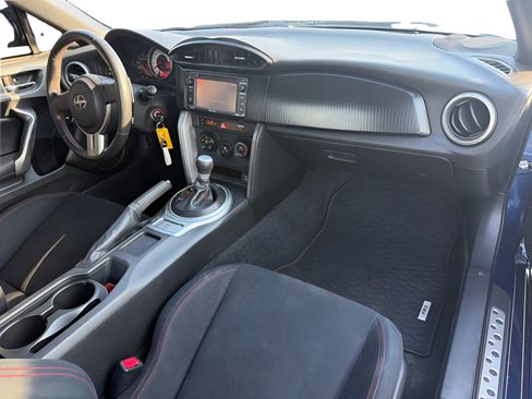 Used 2013 Scion FR-S RWD image 6