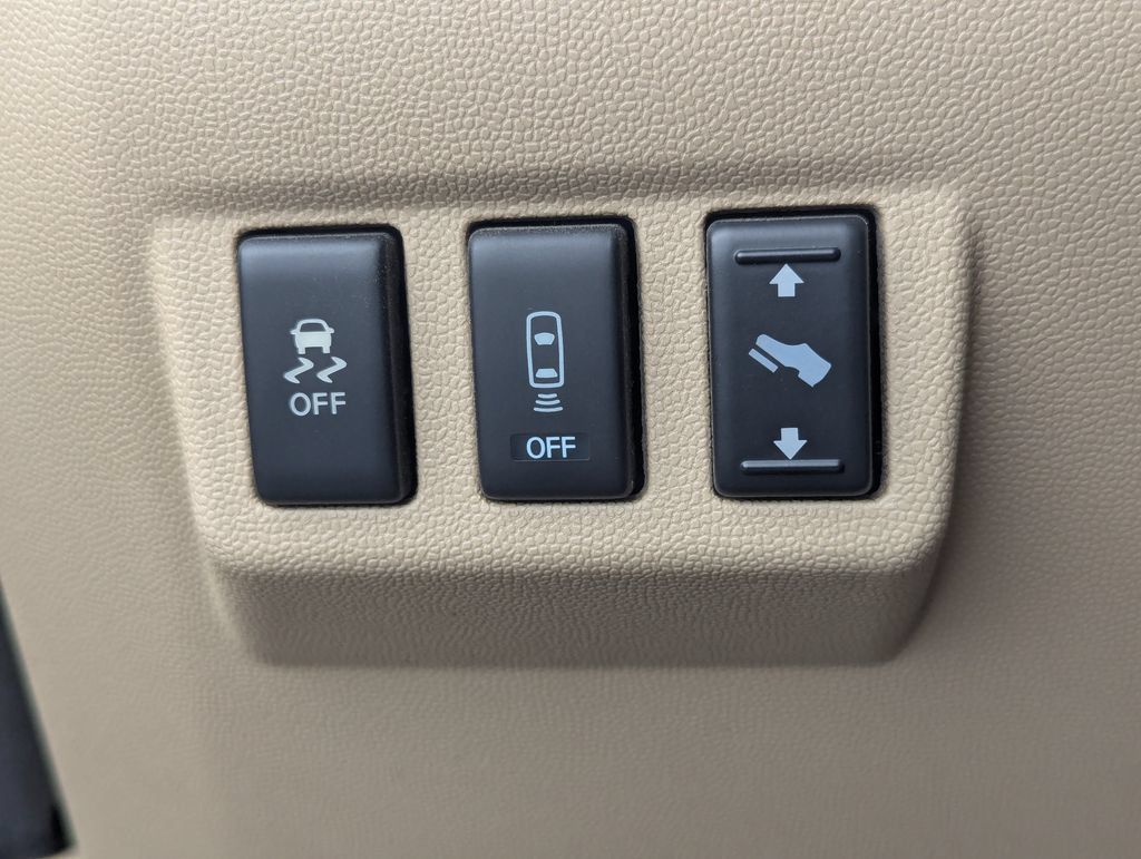 Used 2013 Nissan Titan 4x4 Crew Cab image 23