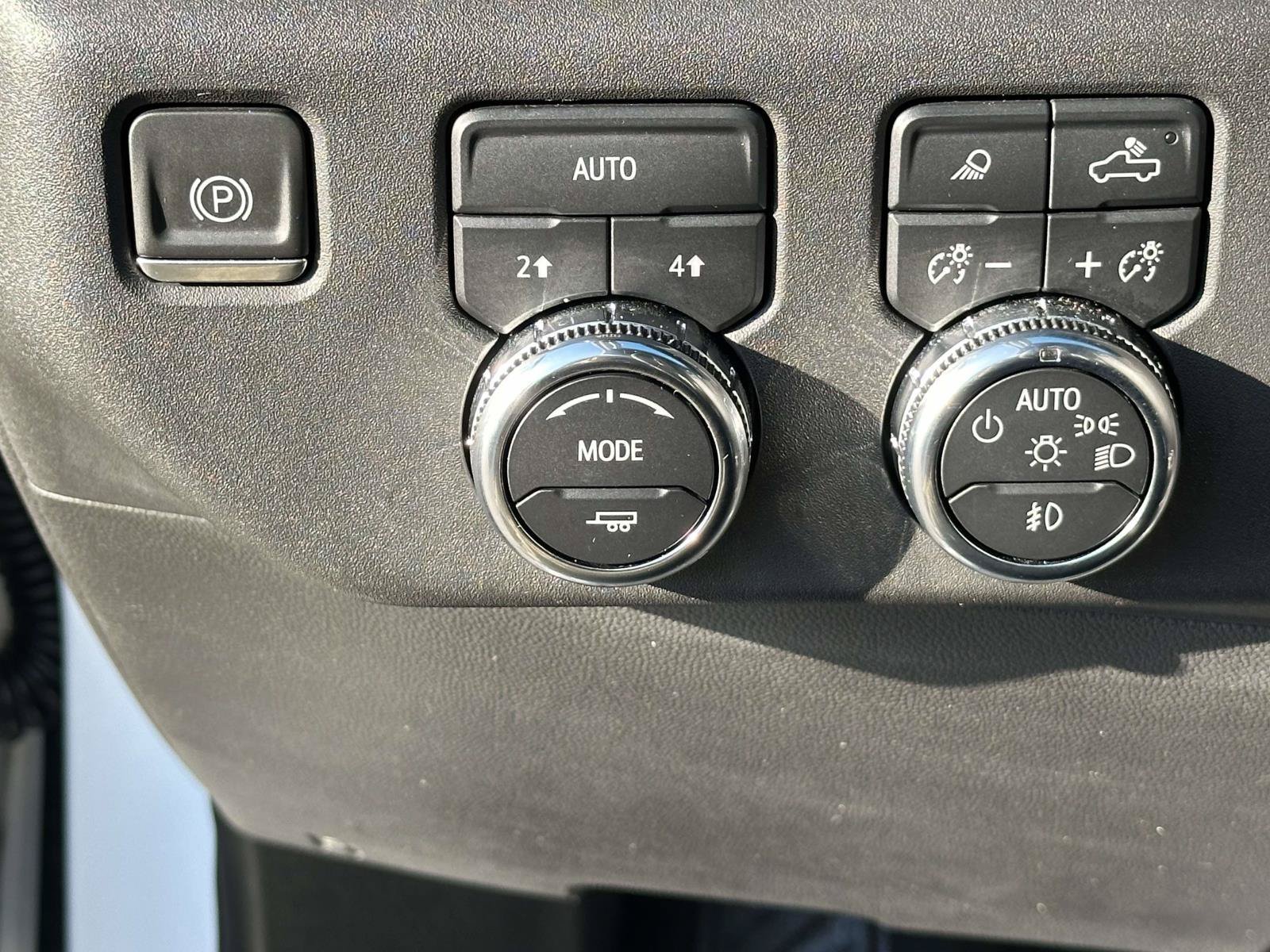 Used 2024 GMC Sierra 1500 Elevation w/ Elevation Premium Package AWD/4WD image 15