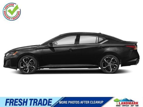 Used 2024 Nissan Altima 2.5 SR FWD image 1