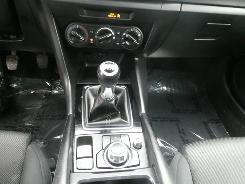 Used 2017 MAZDA MAZDA3 Sport image 22