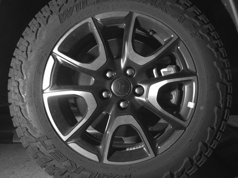 Used 2025 Jeep Compass Trailhawk AWD/4WD image 13