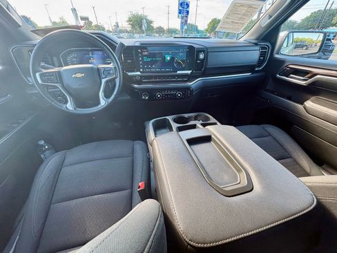 Used 2024 Chevrolet Silverado 1500 LT RWD image 14