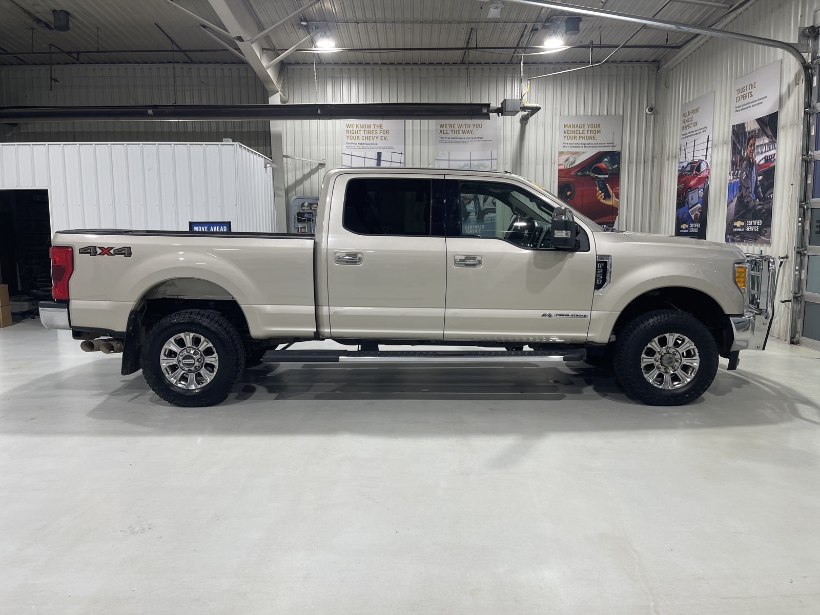 Used 2017 Ford F250 Lariat w/ Chrome Package AWD/4WD image 9