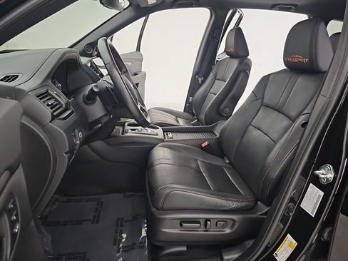 Used 2023 Honda Passport TrailSport image 25