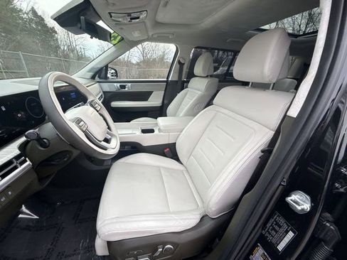 Certified 2025 Hyundai Santa Fe Calligraphy image 11