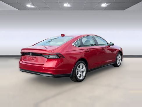 Used 2025 Honda Accord LX image 9